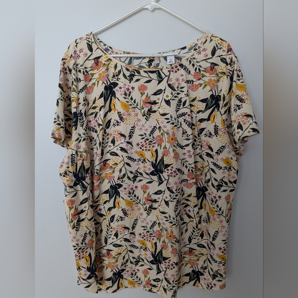 Ava & Viv Floral Top